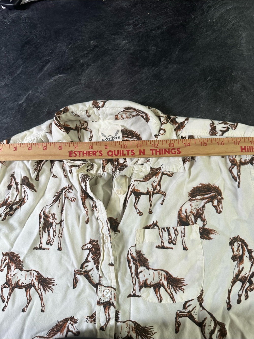 Rare cotton rye outfitters women’s small horse-Print Button Blouse cap sleve - Picture 7 of 9